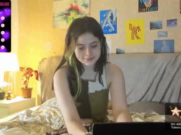 webcam girl nessaa_moree live cam image #5026297