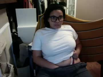 webcam girl yveonyx live cam image #4190764