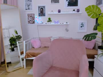 webcam girl chloe_catherine_mykers live cam image #365424