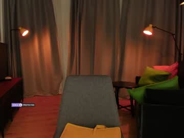 webcam girl intrigueeme live cam image #8407729