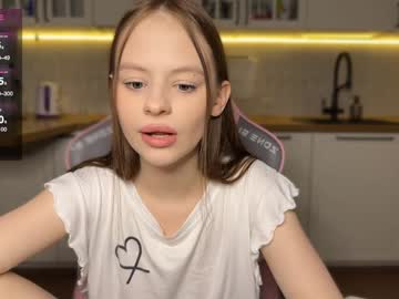 webcam girl sweeety_tweety live cam image #10880117