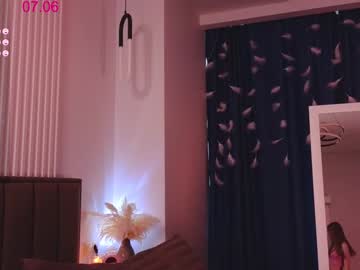 webcam girl lissa_meooow live cam image #9591915