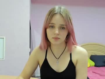 webcam girl rozmari_n live cam image #241152