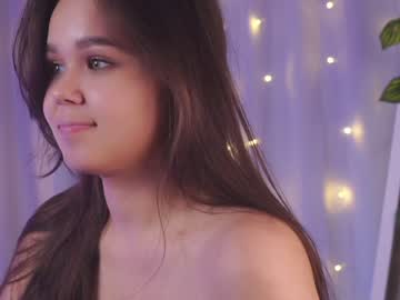 webcam girl helenmoors live cam image #6977993