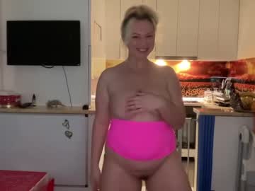 webcam girl kiradivine live cam image #4864133
