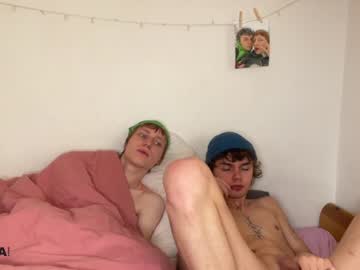 webcam man uwuboy310662 live cam image #5297140