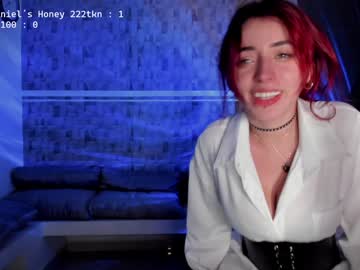 webcam girl nebamazee live cam image #10673818