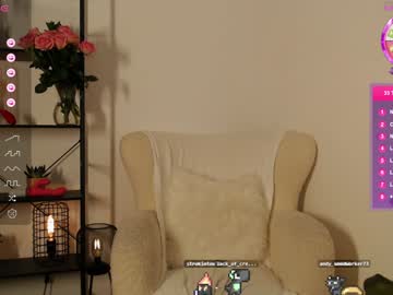 webcam girl lucylia_ live cam image #10440770