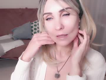 webcam girl maybug777 live cam image #4794412