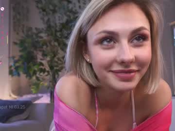 webcam girl darlinechapel live cam image #12123234