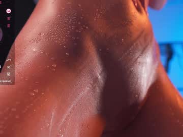 webcam girl lucie_beltran live cam image #10934677