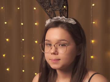 webcam girl helenmoors live cam image #5548912