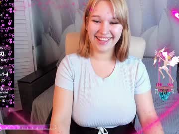 webcam girl super_huge_boobs live cam image #10609295