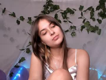 webcam girl twinkle_planet live cam image #4012153