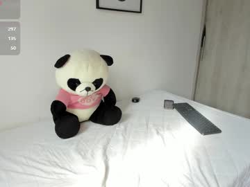 webcam girl abigail_w live cam image #11971774