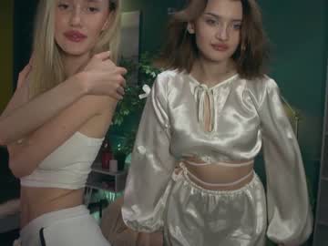 webcam girl lolly_bella_ live cam image #3008854