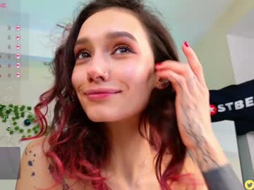 webcam girl breeding_material live cam image #11564096