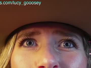 webcam girl lucy_gooosey live cam image #6277714