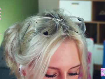 webcam girl audreycarvin live cam image #10742103