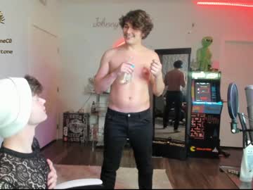 webcam man thejohnnystone live cam image #5047150