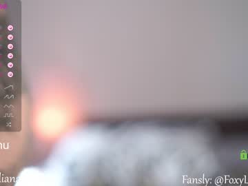 webcam girl foxylovesyou live cam image #9447369