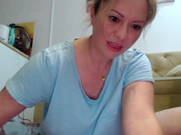 webcam girl kiradivine live cam image #2625555
