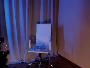 webcam girl hollyextra live cam image #11452310