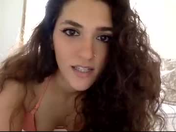 webcam girl emmababy2322 live cam image #9513081