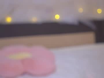 webcam girl tiny_miracle live cam image #9503120