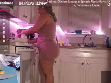 webcam girl milavalentinax live cam image #4599331