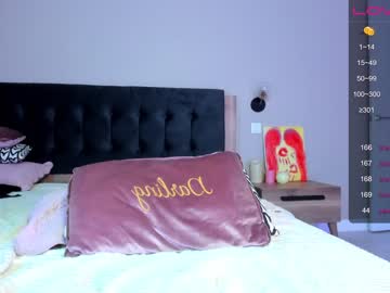 webcam girl deniseone live cam image #2949522