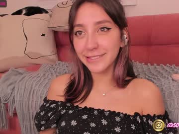 webcam girl maxinegh_ live cam image #3356437