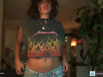 webcam girl arletnoa live cam image #1880789
