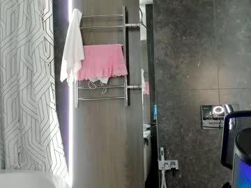 webcam girl angella_kleee live cam image #3539900