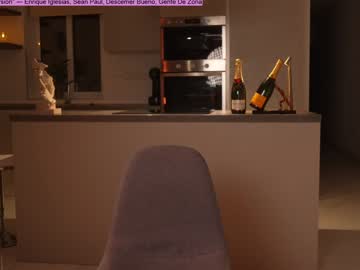 webcam girl jseductiveart live cam image #12429233