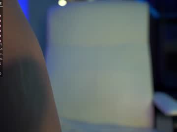 webcam girl xoxo_emma live cam image #1499078