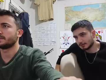 webcam man machin3guys live cam image #5218551