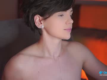 webcam girl tiffanyriox live cam image #8258013
