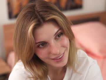 webcam girl refined_style live cam image #10479732
