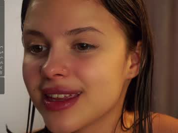 webcam girl a_whole_eternity live cam image #9454279