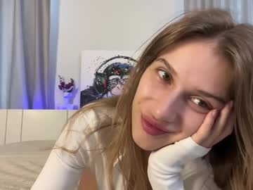 webcam girl blair_fox live cam image #12479957