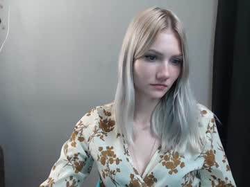 webcam girl gilliana_mo live cam image #506401