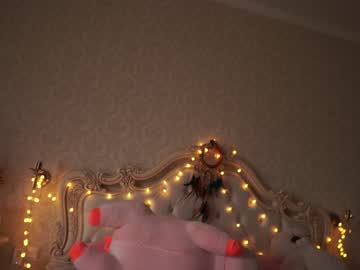 webcam girl pussy__money__weed live cam image #2307550