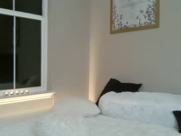 webcam girl milkywhiiite live cam image #4170716