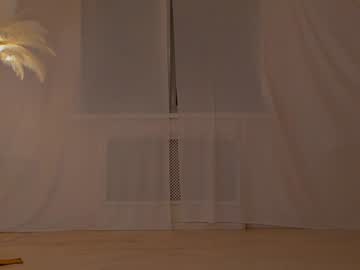 webcam girl uwunikaa live cam image #10990932