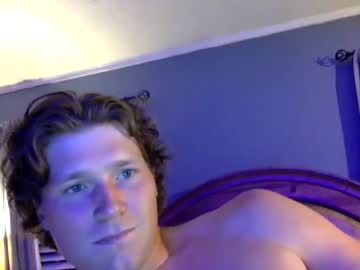 webcam man rocketcitylew101 live cam image #6542395
