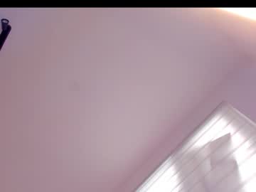 webcam girl itsbellax live cam image #12197977
