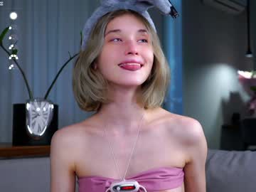 webcam girl taitehambelton live cam image #11279797