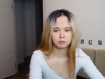 webcam girl selena_hearts live cam image #7836115