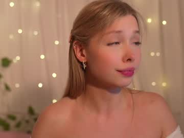 webcam girl april_blush live cam image #12731420